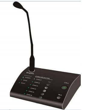 professionista senza fili del microfono con il sistema di PA dell'amplificatore audio